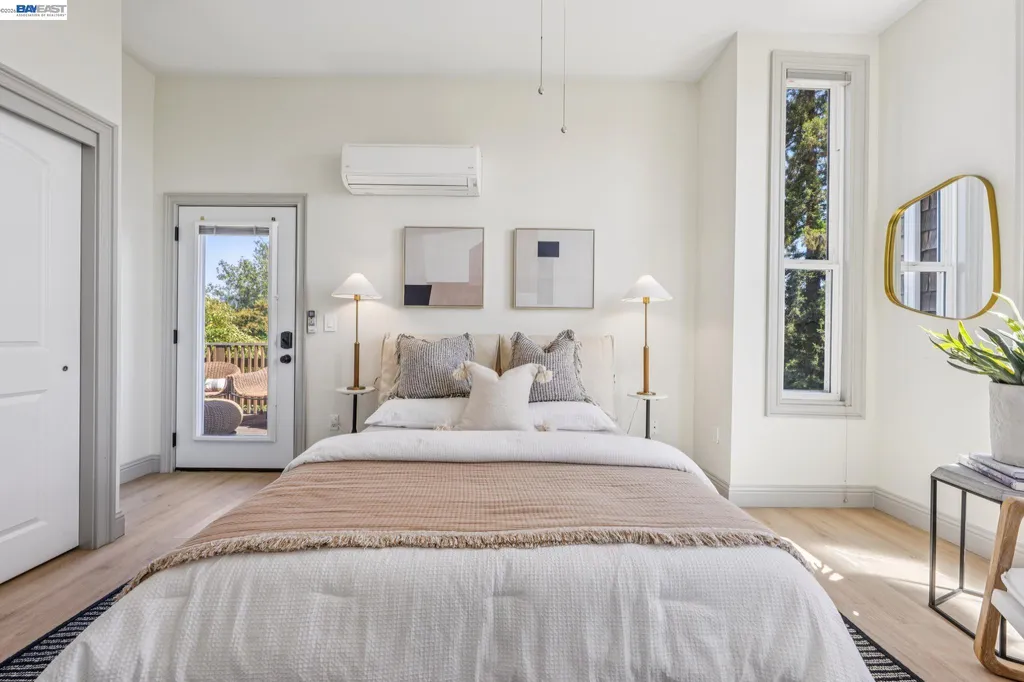 4324 Montgomery Street Oakland CA 94611