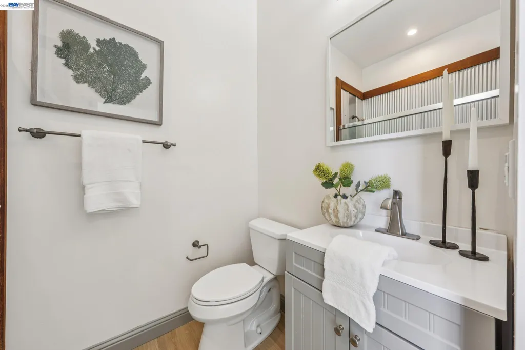 4324 Montgomery Street Oakland CA 94611