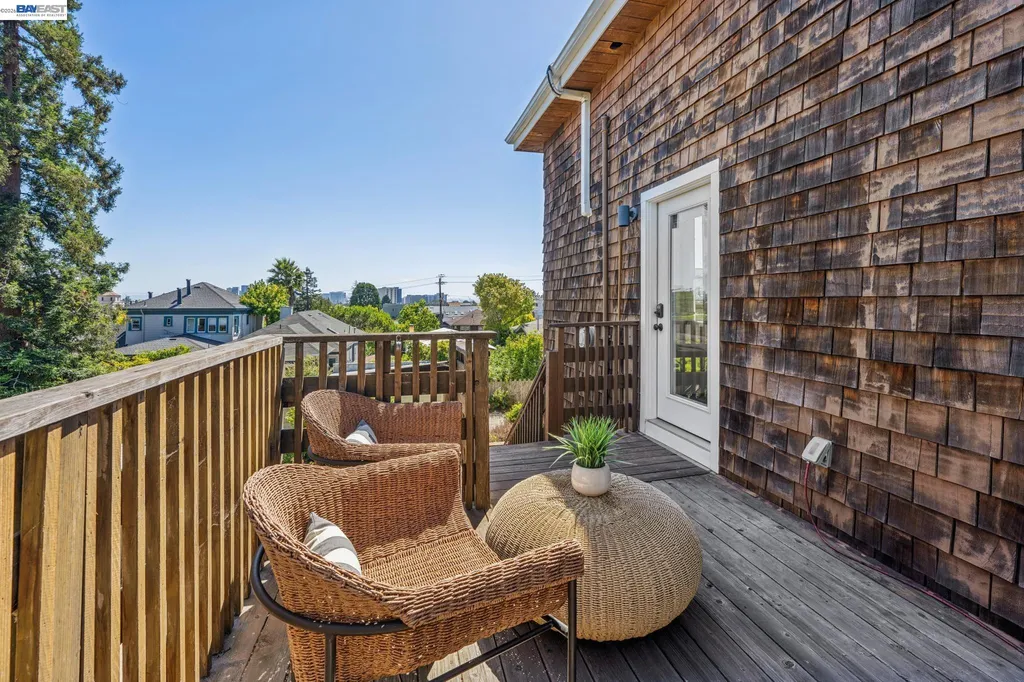 4324 Montgomery Street Oakland CA 94611