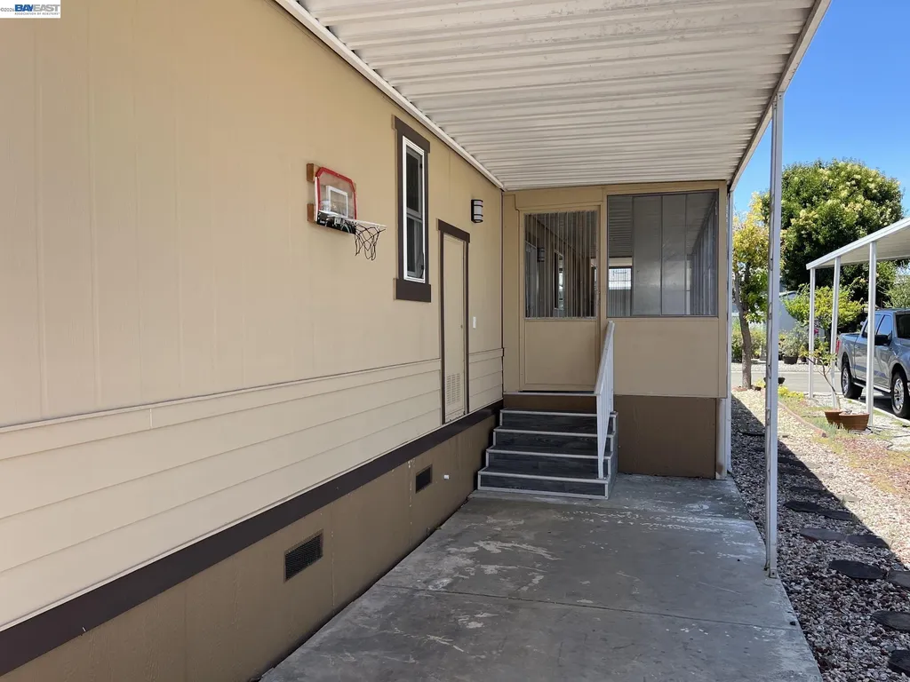 28830 Granada Drive Hayward CA 94544