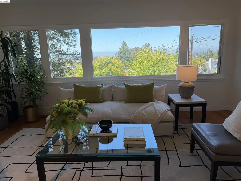 4050 Norton Avenue Oakland CA 94602