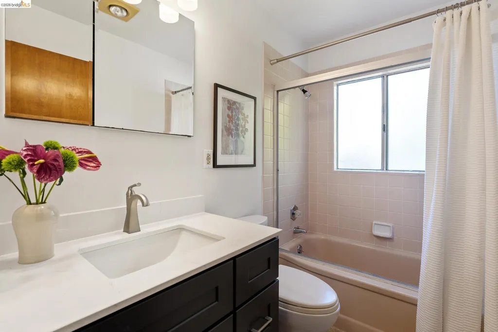 4050 Norton Avenue Oakland CA 94602