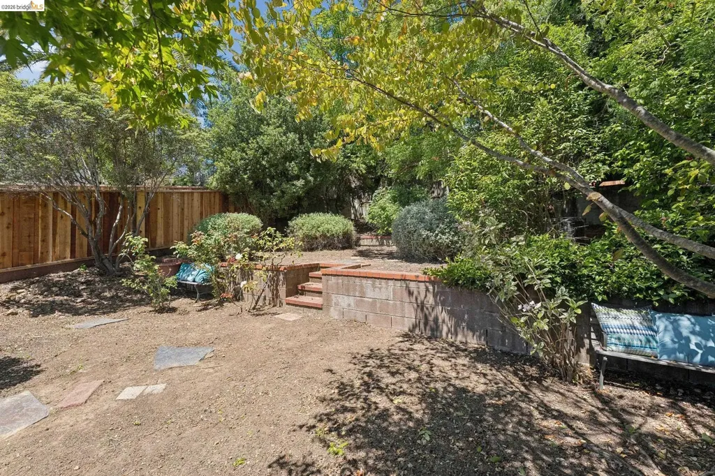 4050 Norton Avenue Oakland CA 94602
