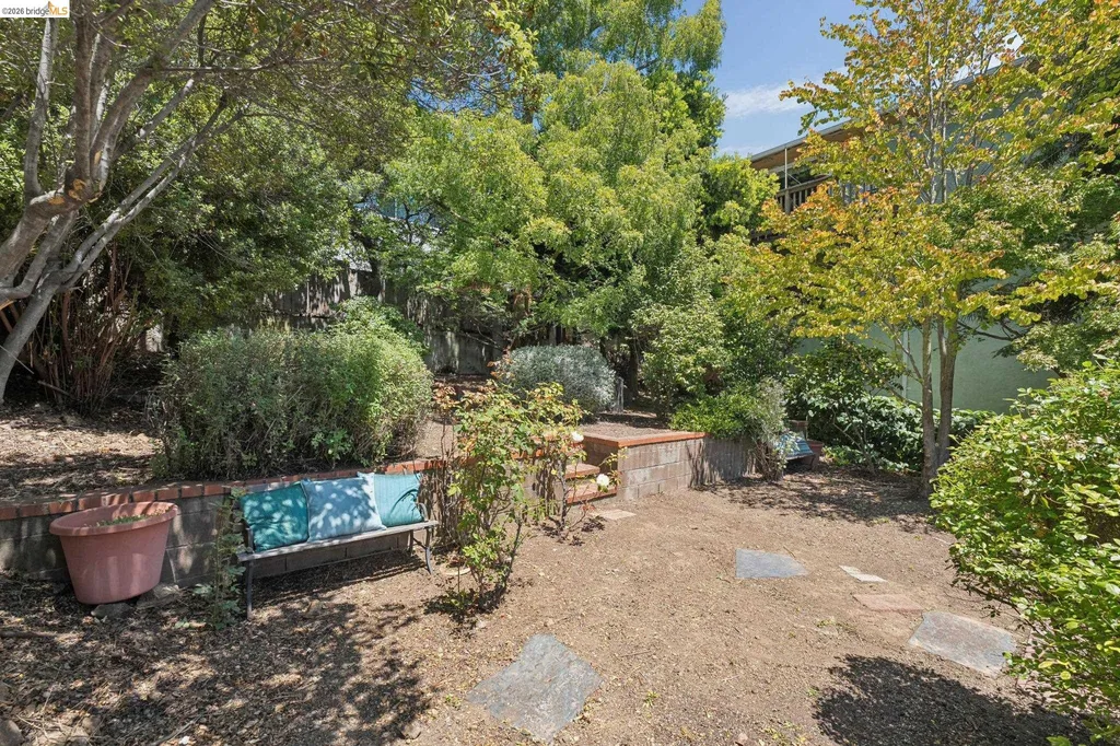 4050 Norton Avenue Oakland CA 94602