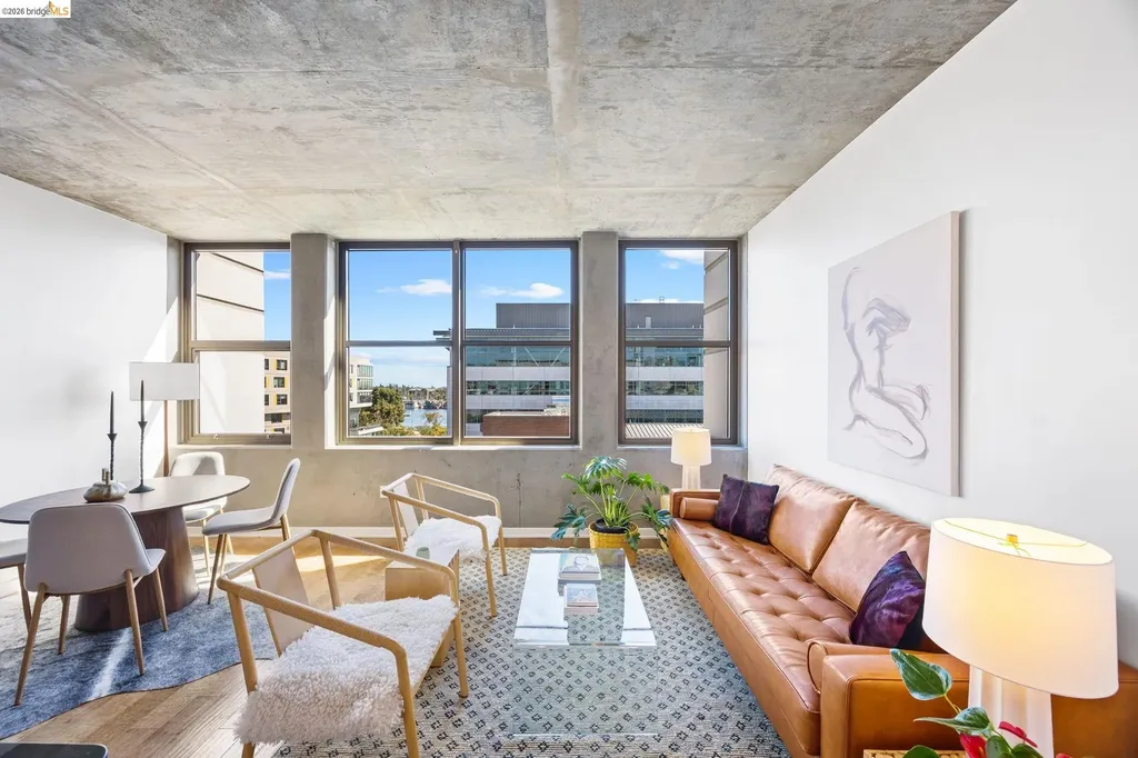 Oakland CA, 311 2ND Street, Unit 714