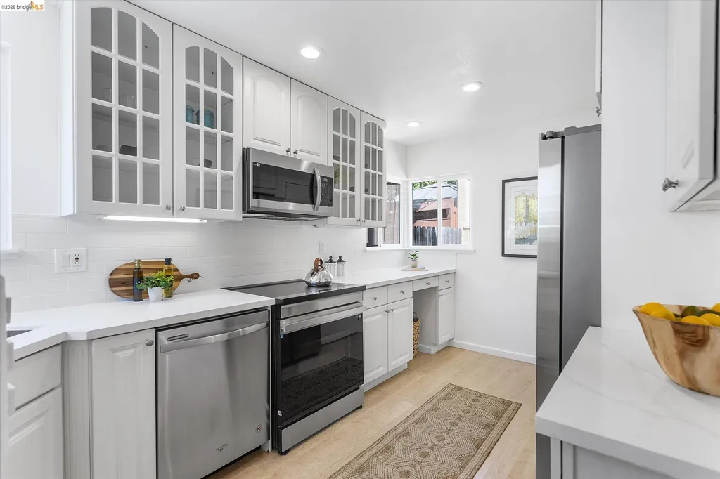 4436 Hyacinth Avenue Oakland CA 94619