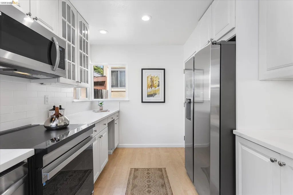 4436 Hyacinth Avenue Oakland CA 94619