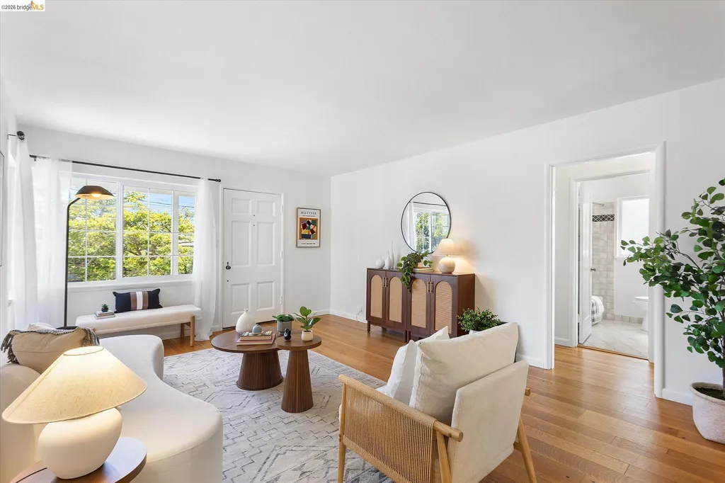 4436 Hyacinth Avenue Oakland CA 94619