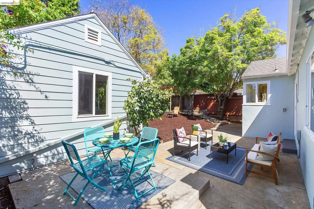 4436 Hyacinth Avenue Oakland CA 94619
