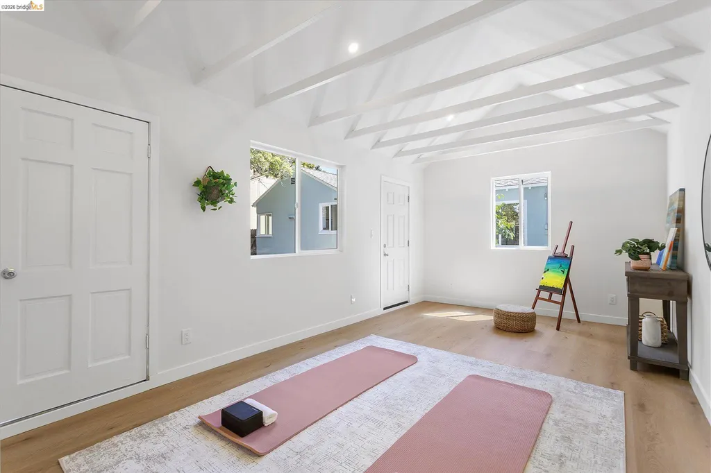 4436 Hyacinth Avenue Oakland CA 94619