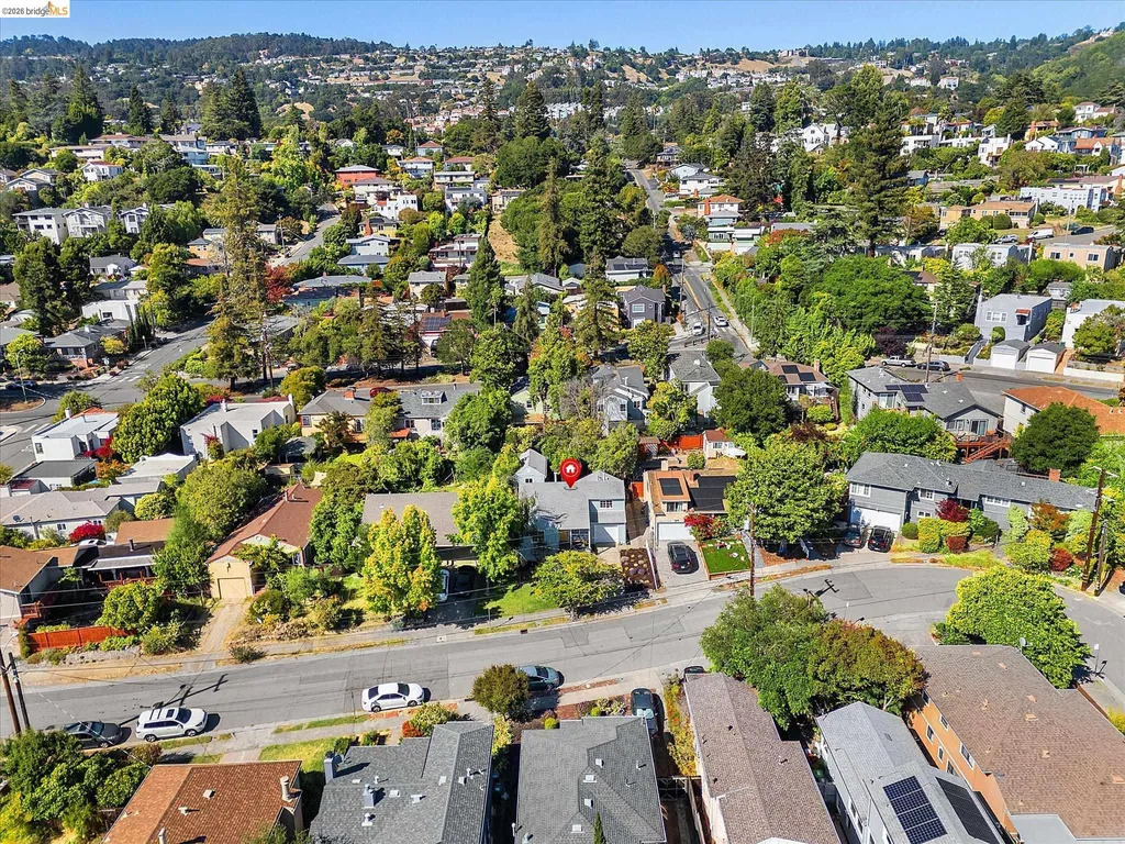 4436 Hyacinth Avenue Oakland CA 94619