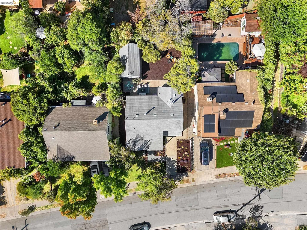 4436 Hyacinth Avenue Oakland CA 94619
