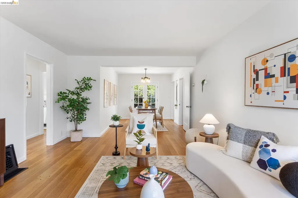 4436 Hyacinth Avenue Oakland CA 94619