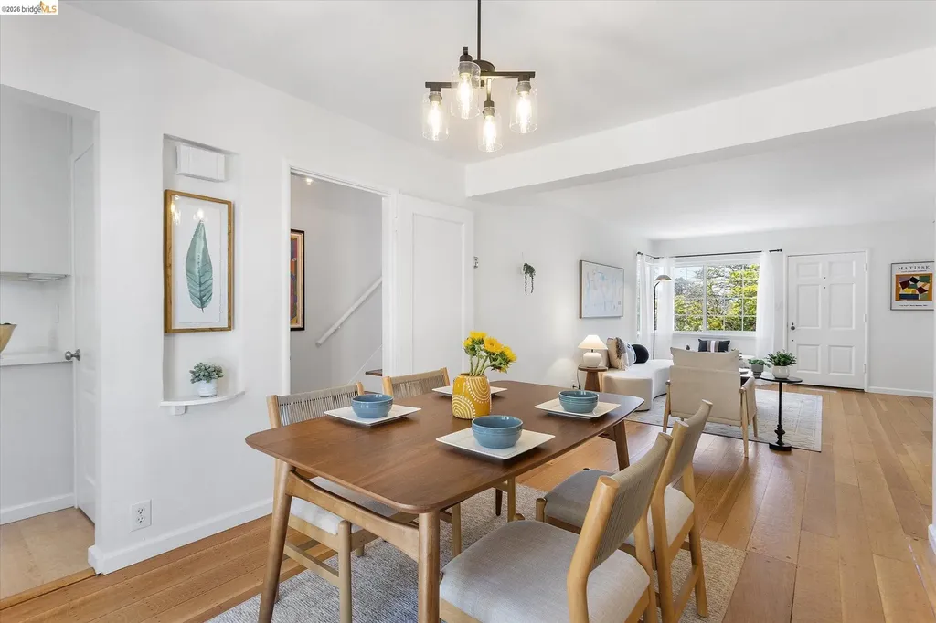 4436 Hyacinth Avenue Oakland CA 94619