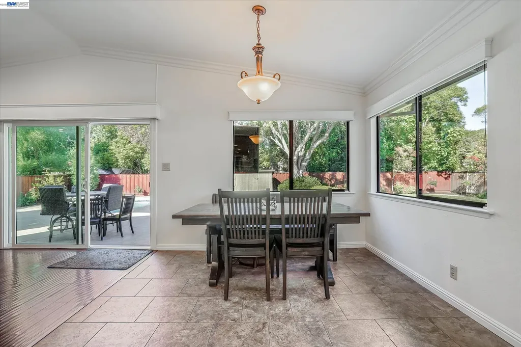 2065 Gill Port Lane Walnut Creek CA 94598