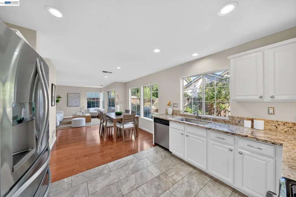 914 Arrowtail Terrace Fremont CA 94536
