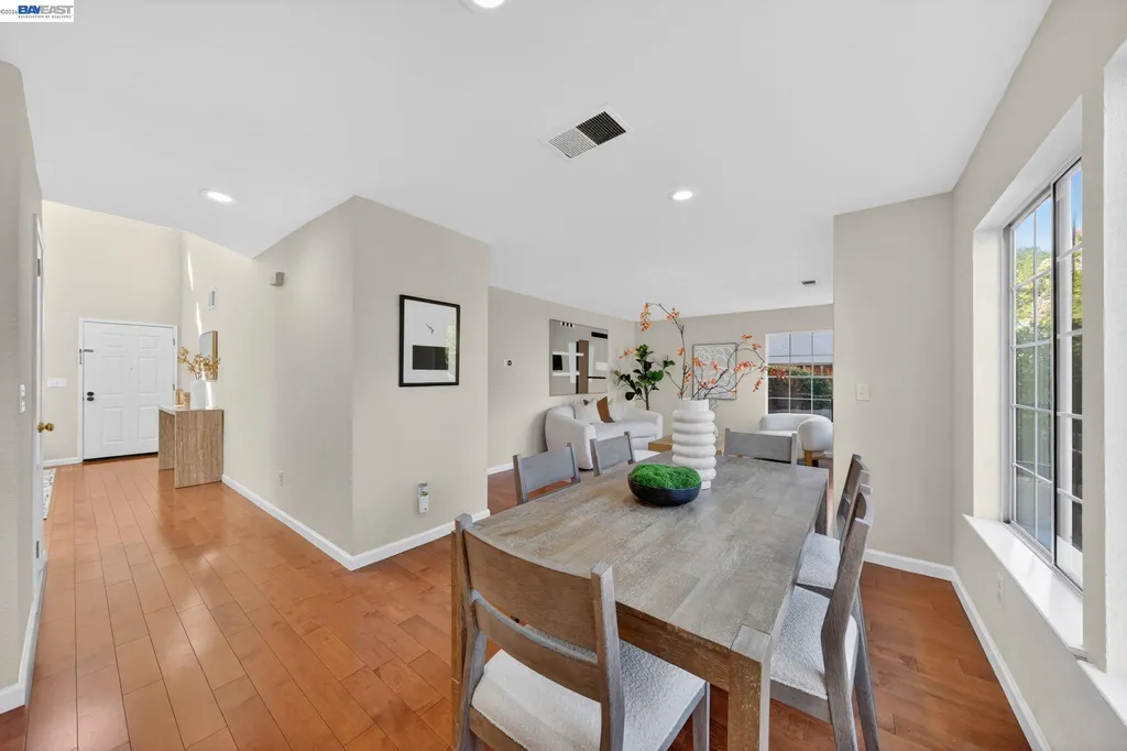 914 Arrowtail Terrace Fremont CA 94536
