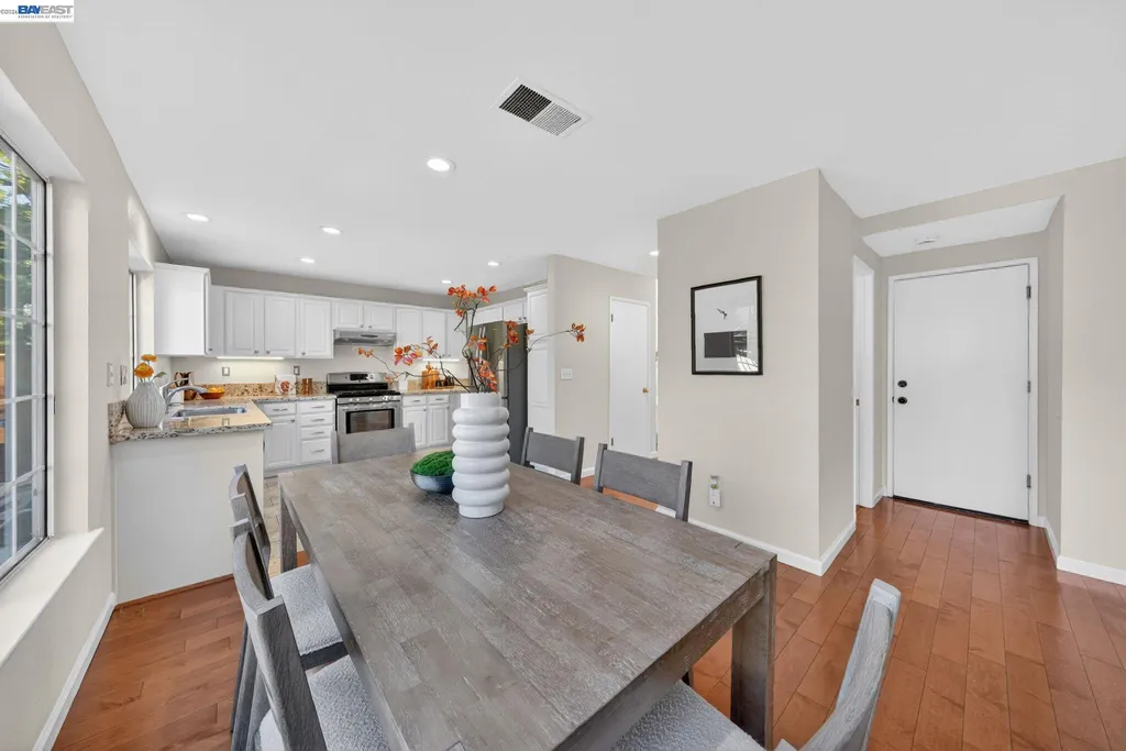 914 Arrowtail Terrace Fremont CA 94536
