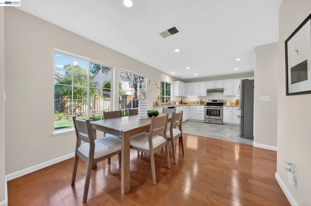 914 Arrowtail Terrace Fremont CA 94536