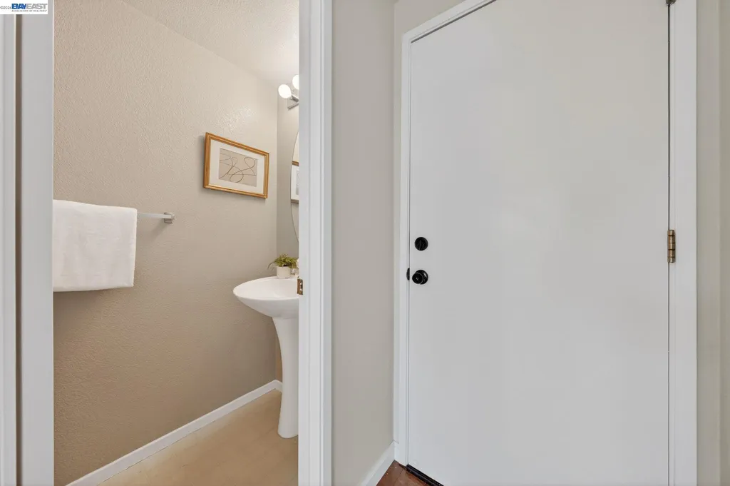 914 Arrowtail Terrace Fremont CA 94536