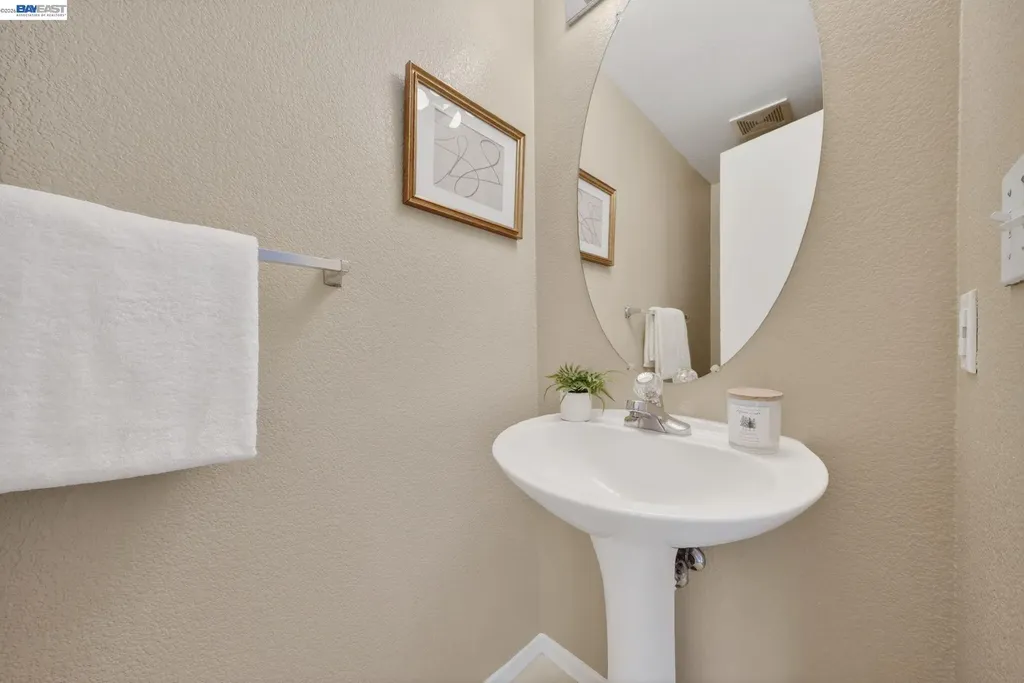 914 Arrowtail Terrace Fremont CA 94536