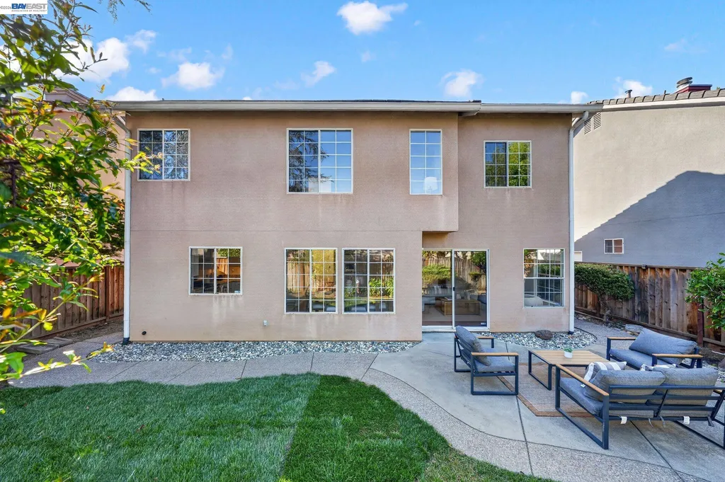 914 Arrowtail Terrace Fremont CA 94536