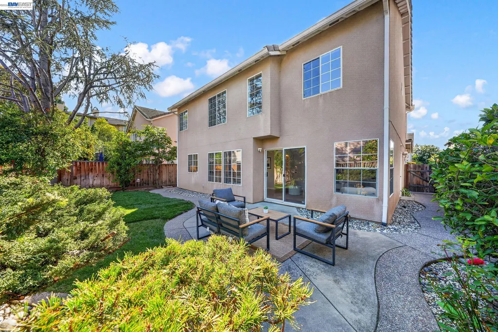 914 Arrowtail Terrace Fremont CA 94536