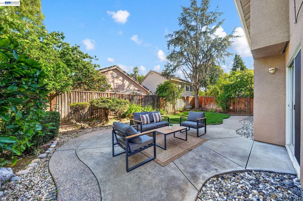 914 Arrowtail Terrace Fremont CA 94536