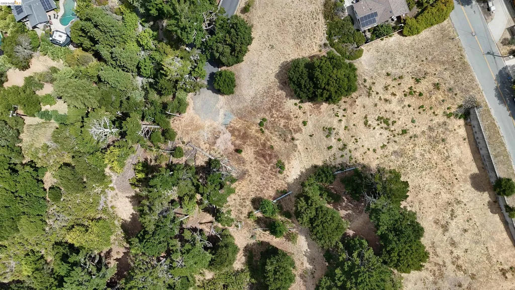 82 Zander Drive Orinda CA 94563