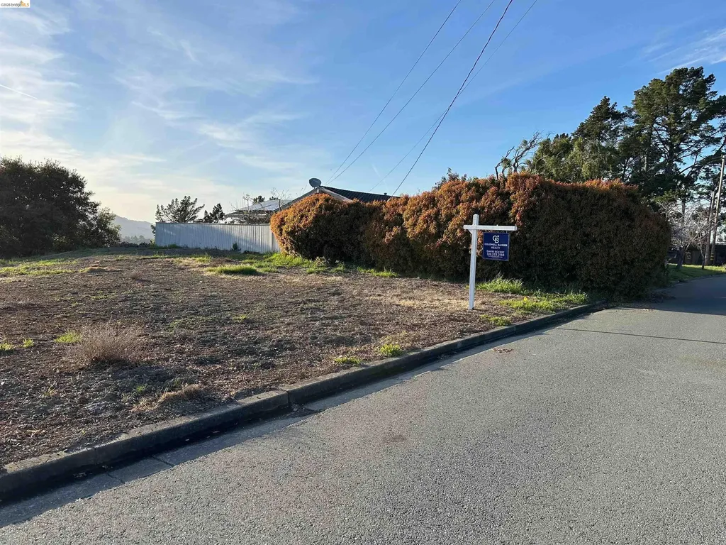 82 Zander Drive Orinda CA 94563