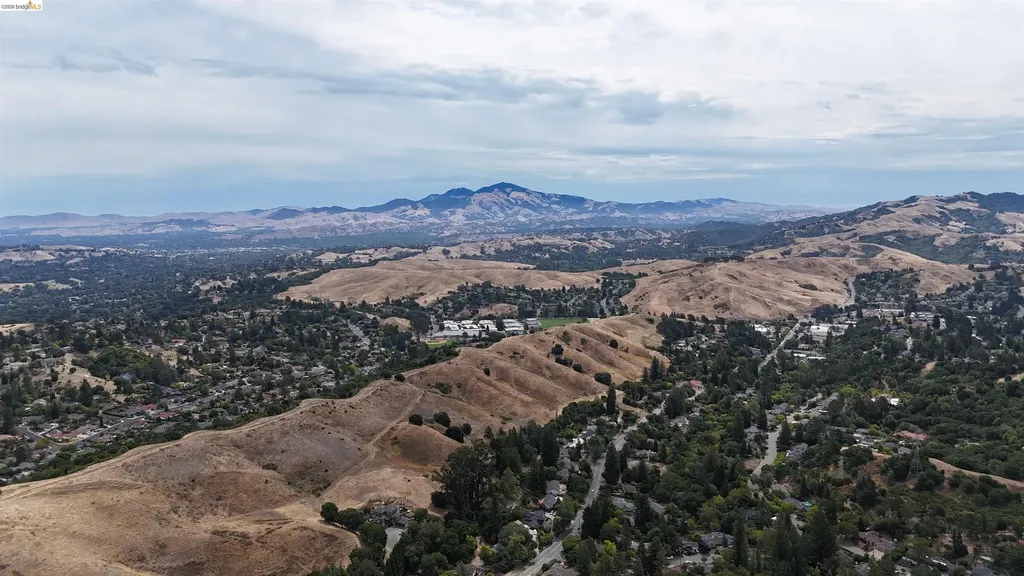 58 Zander Court Orinda CA 94563
