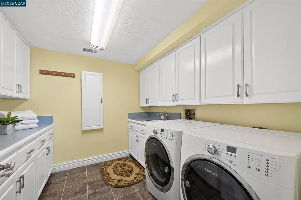 715 Castle Rock Road Walnut Creek CA 94598