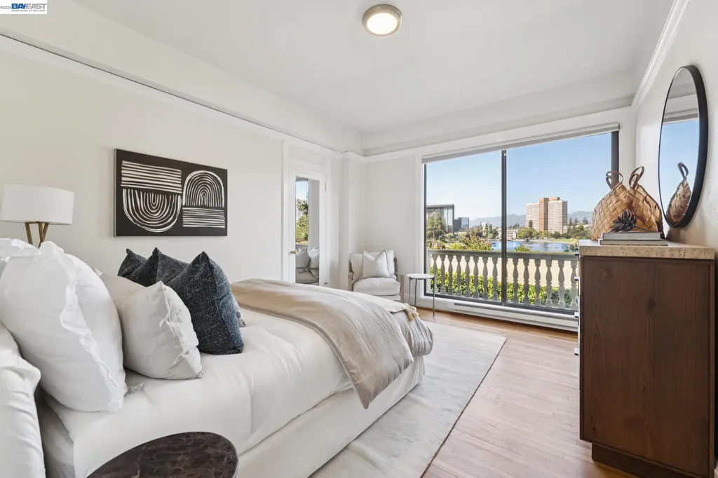 200 Lakeside Drive Oakland CA 94612