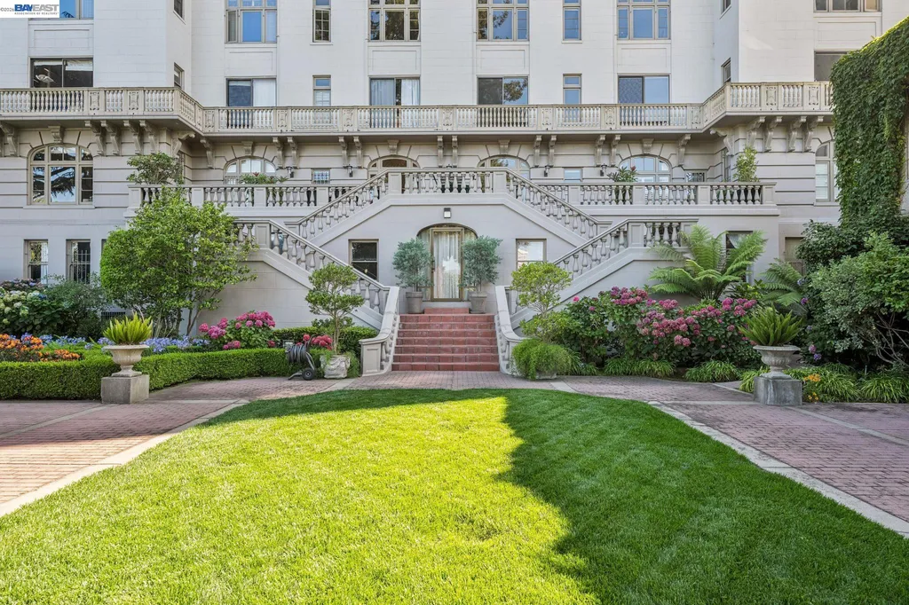 200 Lakeside Drive Oakland CA 94612