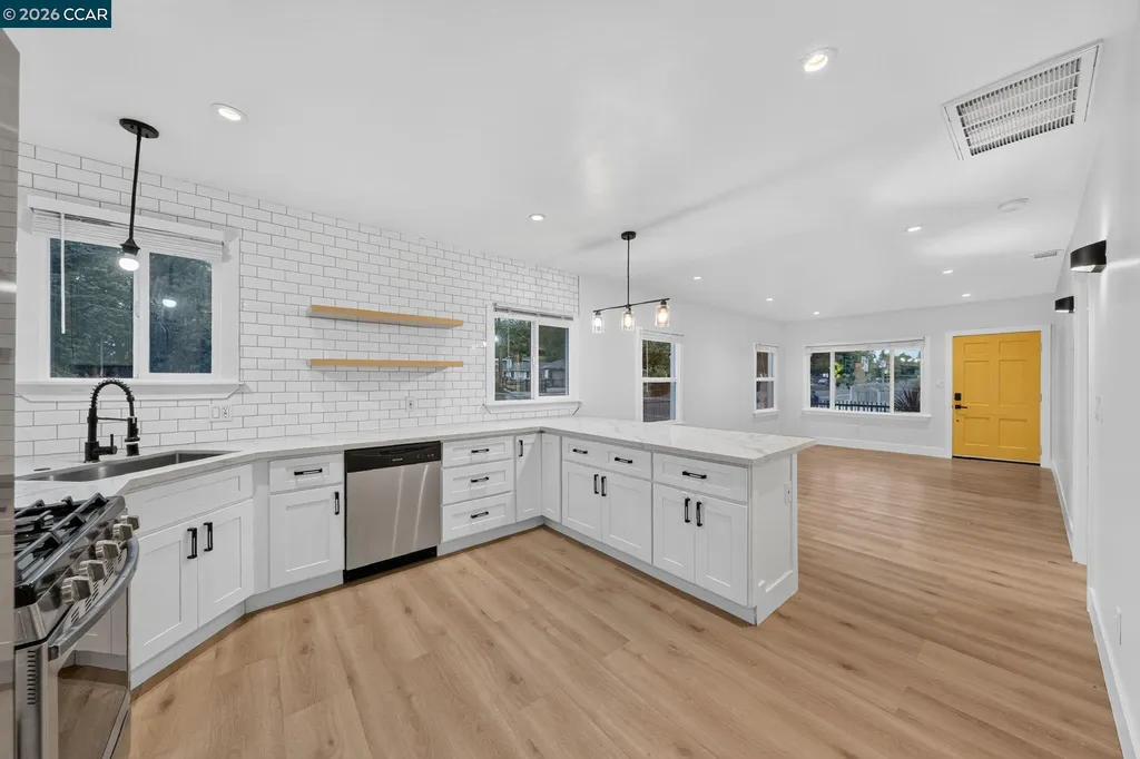 2075 83rd Avenue Oakland CA 94621