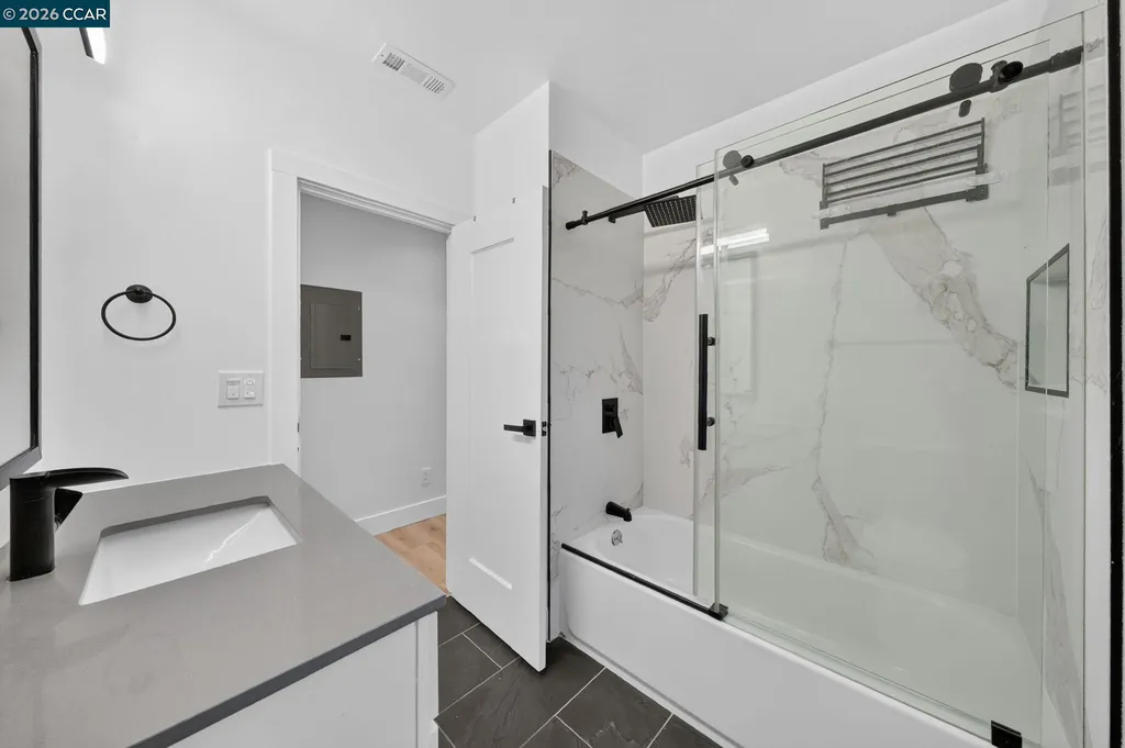 2075 83rd Avenue Oakland CA 94621