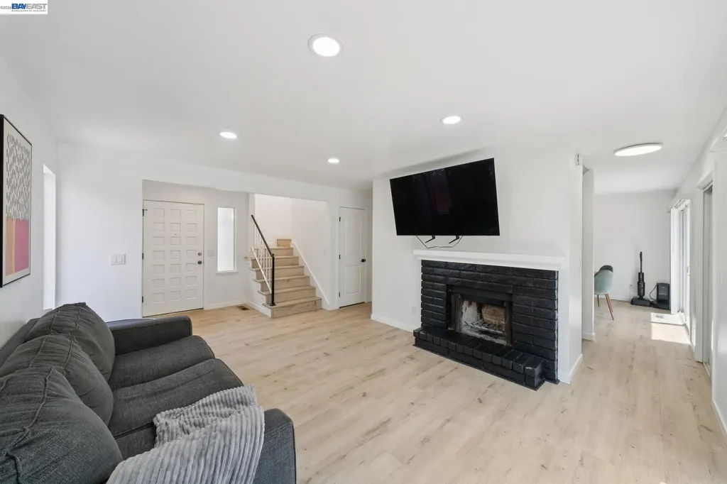 1200 Shaddick Drive Antioch CA 94509