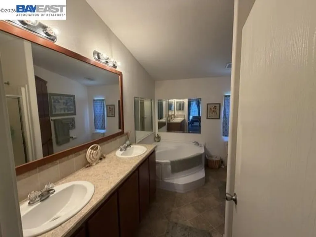 29231 Whalebone Way Hayward CA 94544