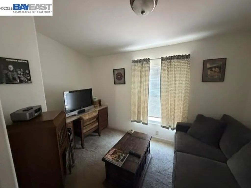 29231 Whalebone Way Hayward CA 94544