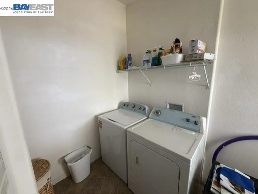 29231 Whalebone Way Hayward CA 94544