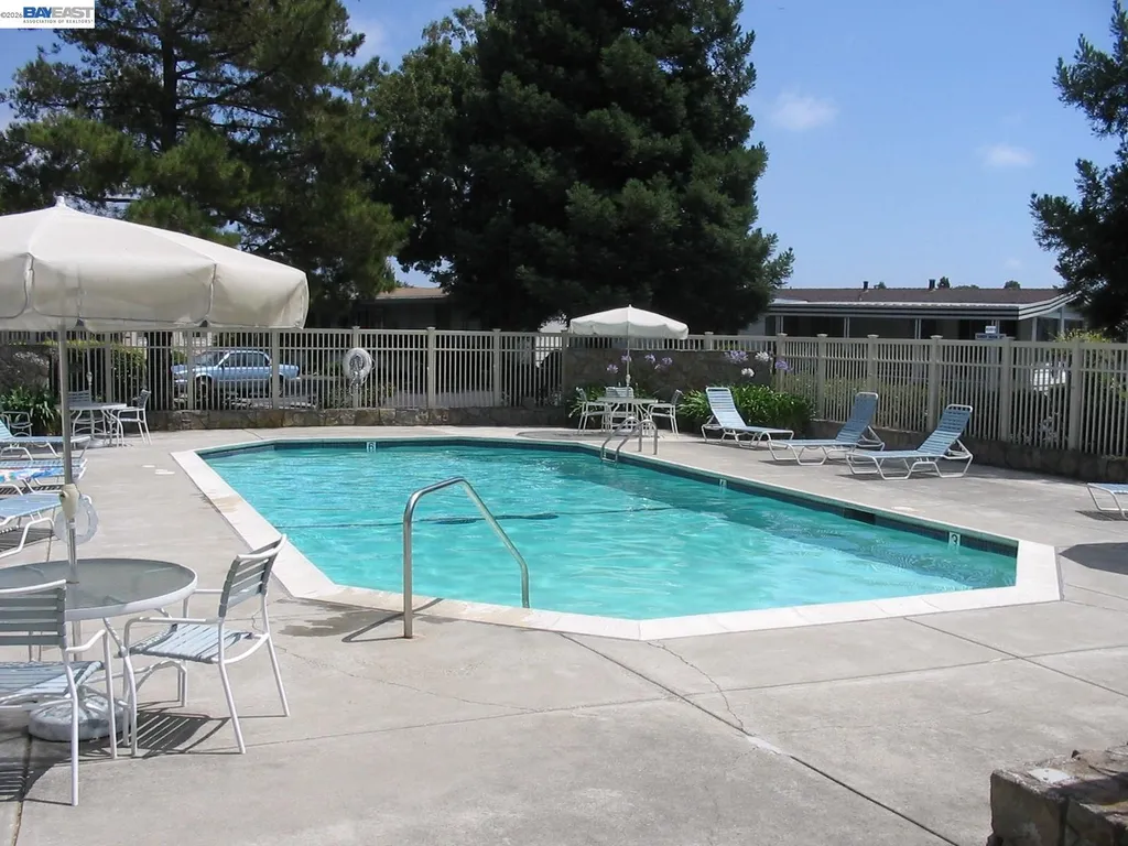 29231 Whalebone Way Hayward CA 94544