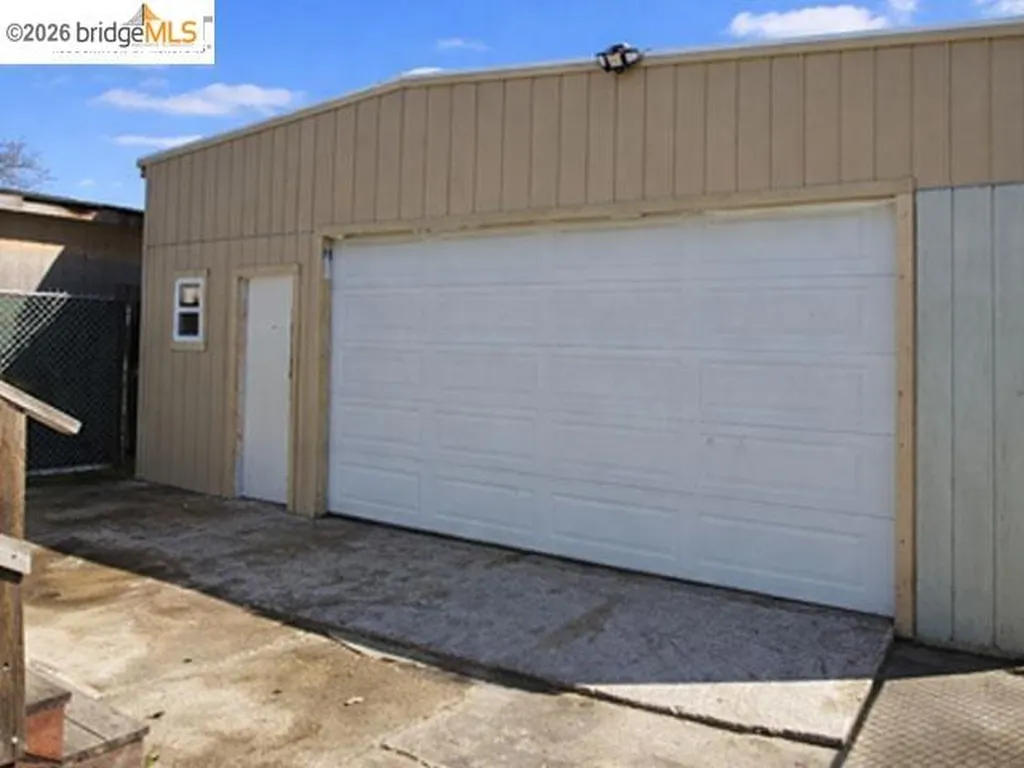 1614 72nd Avenue Oakland CA 94621