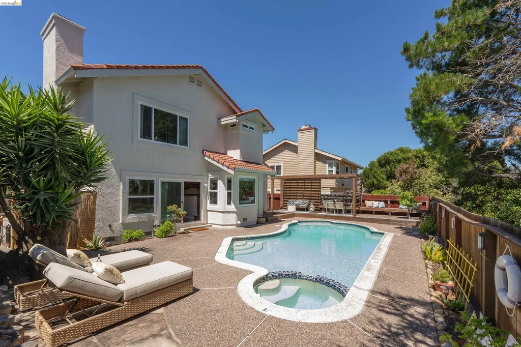 2137 Pheasant Drive Hercules CA 94547