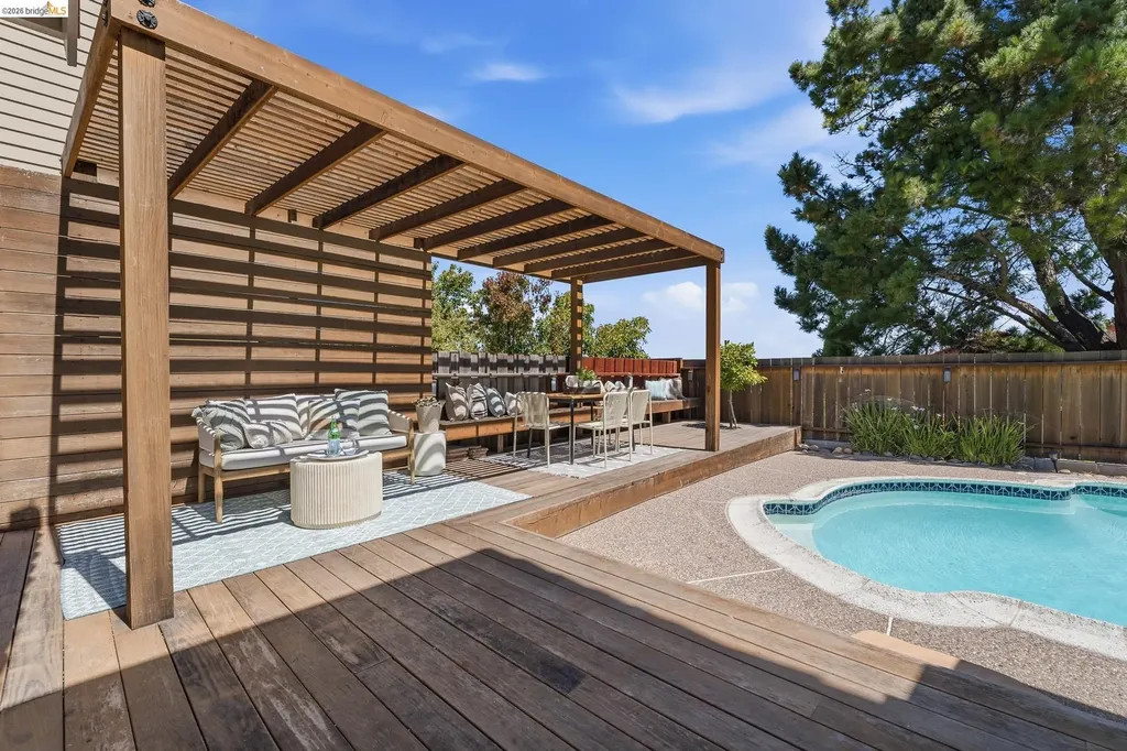 2137 Pheasant Drive Hercules CA 94547