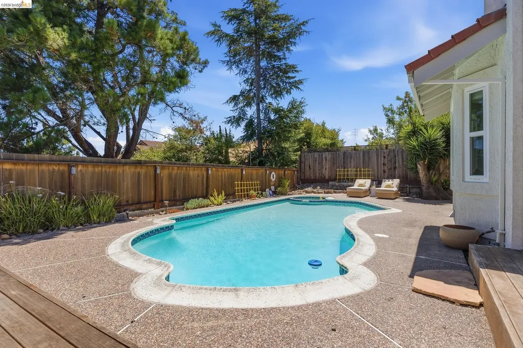 2137 Pheasant Drive Hercules CA 94547