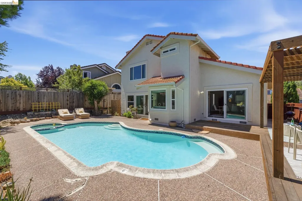 2137 Pheasant Drive Hercules CA 94547