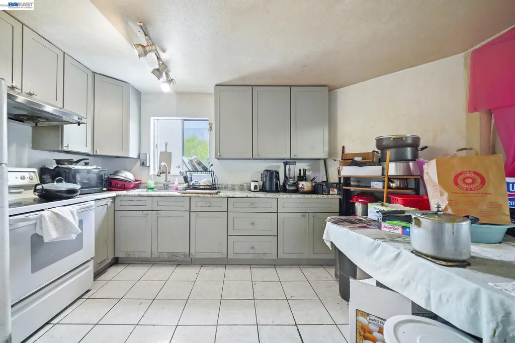 2223 23rd Street Oakland CA 94606