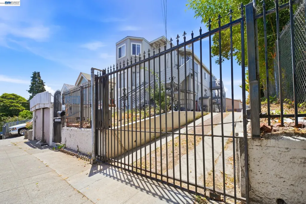 2223 23rd Street Oakland CA 94606