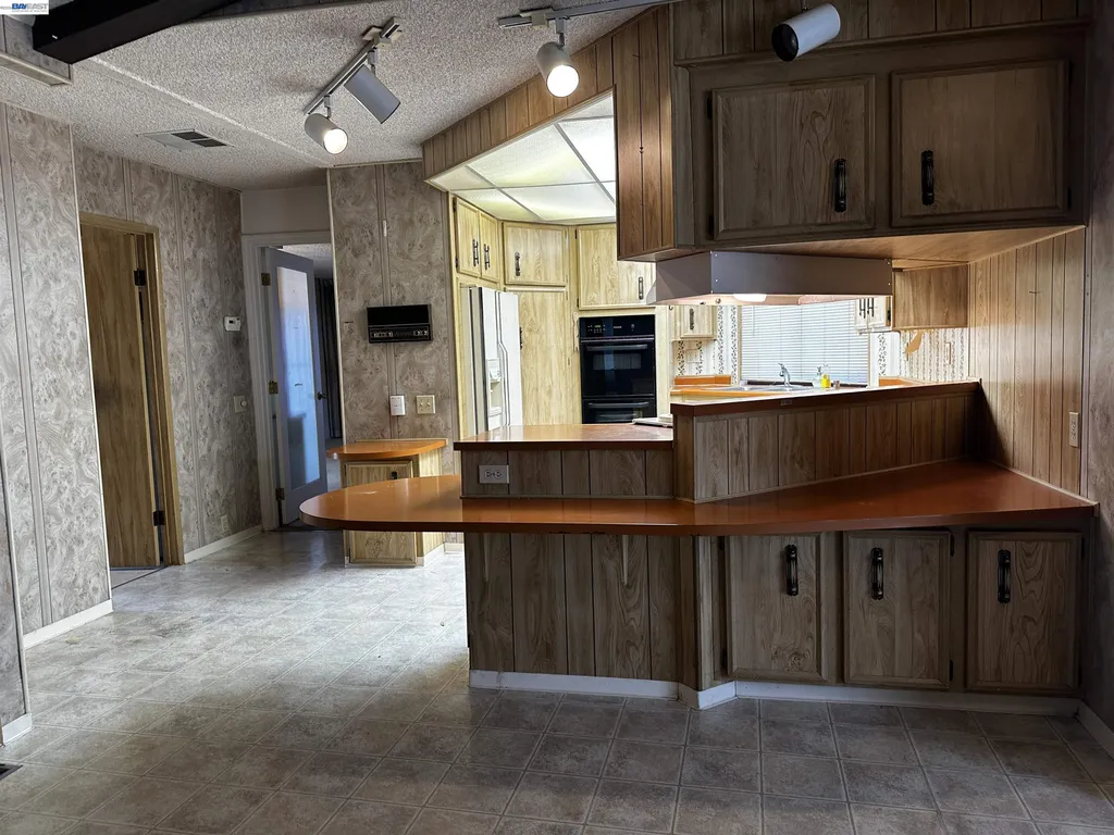 29258 Whalebone Way Hayward CA 94544