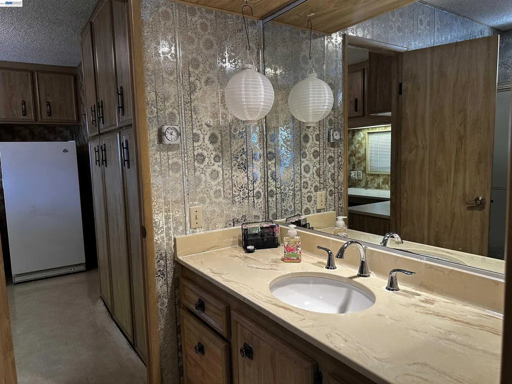 29258 Whalebone Way Hayward CA 94544